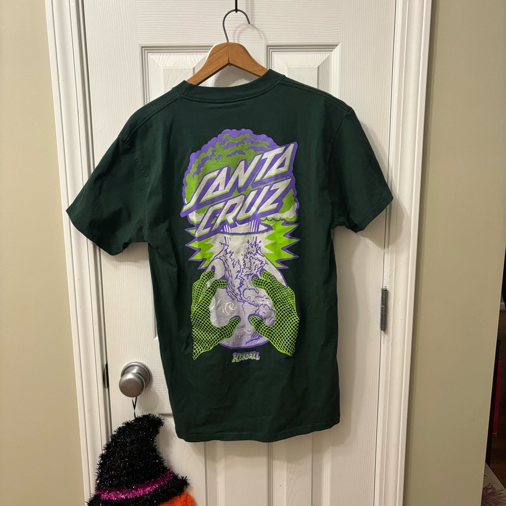 Santa Cruz Crystal Ball Print Graphic T Shirt Mens Size Medium - Picture 4 of 9